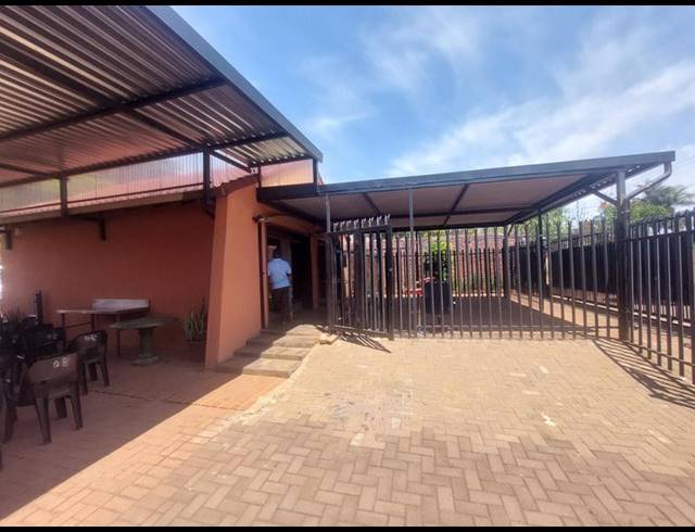 3 BEDROOM PROPERTY TO RENT IN HENNOPSPARK